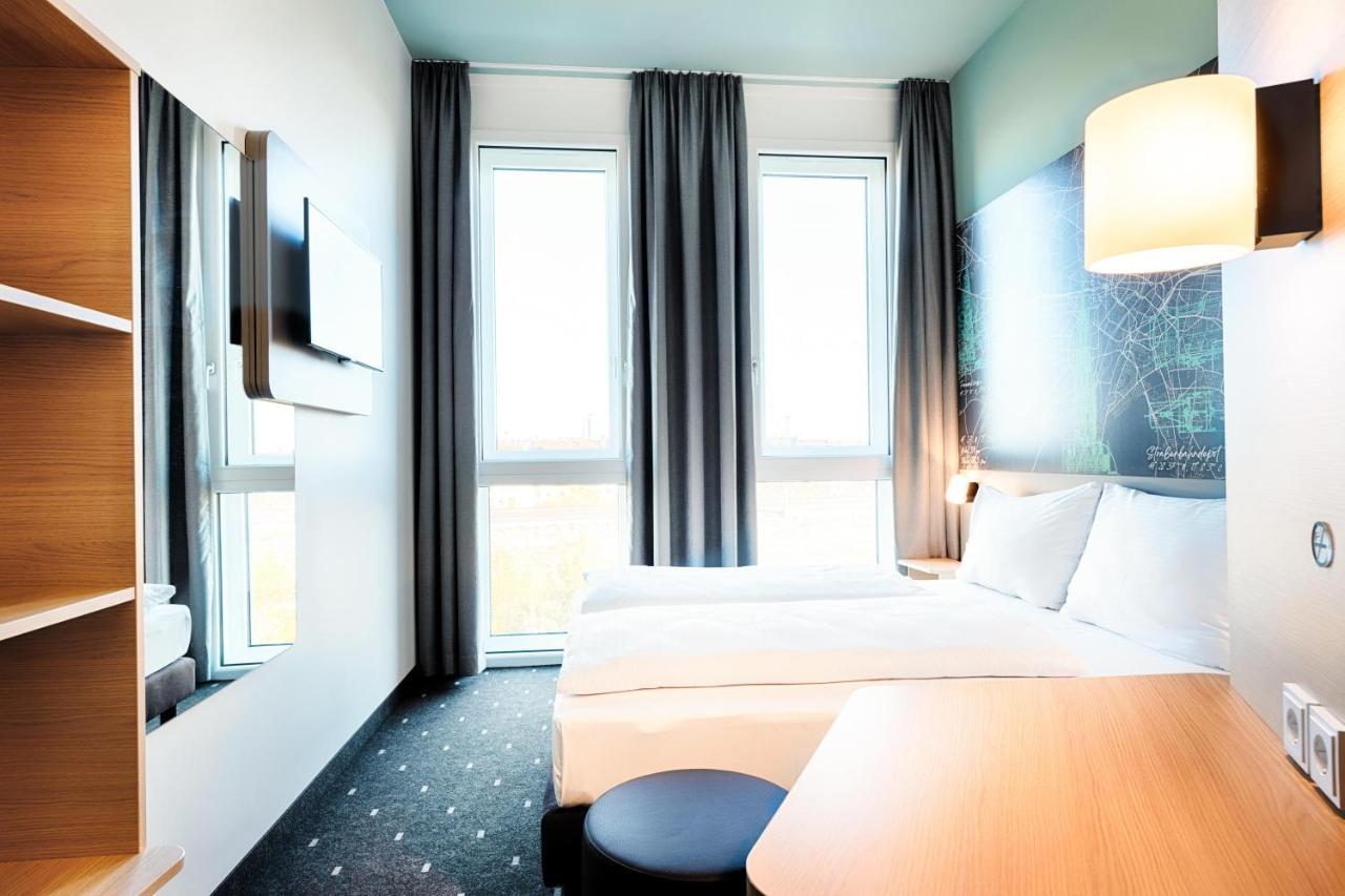 B&B Hotel Nuernberg-West Экстерьер фото