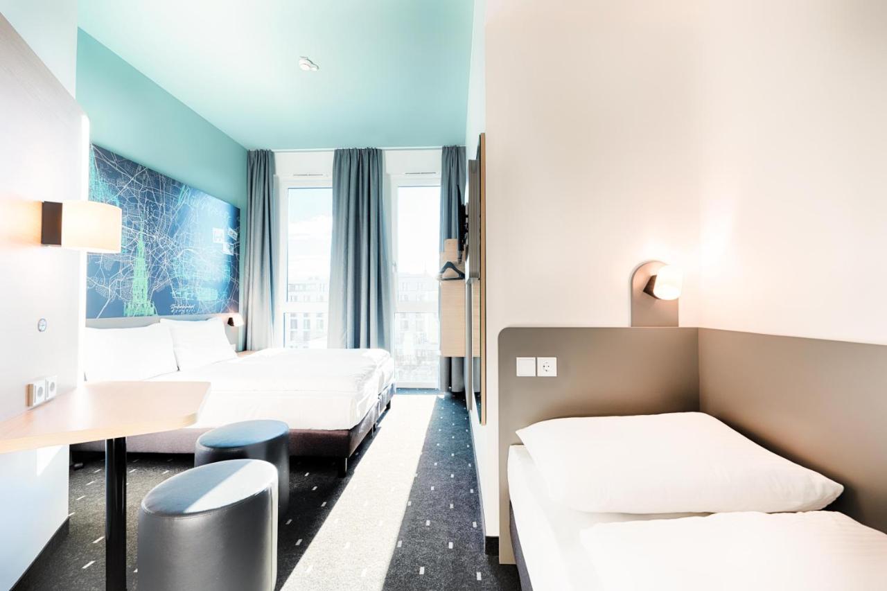 B&B Hotel Nuernberg-West Экстерьер фото
