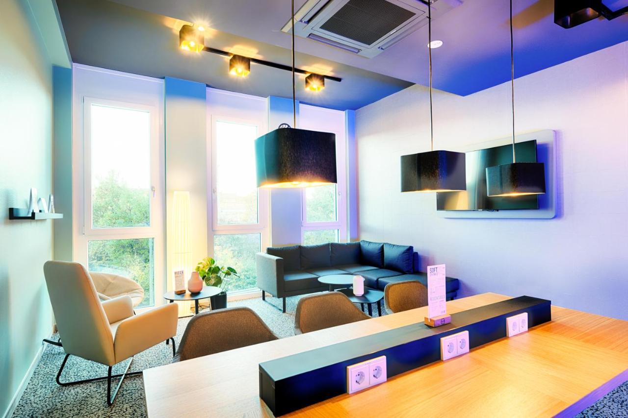B&B Hotel Nuernberg-West Экстерьер фото