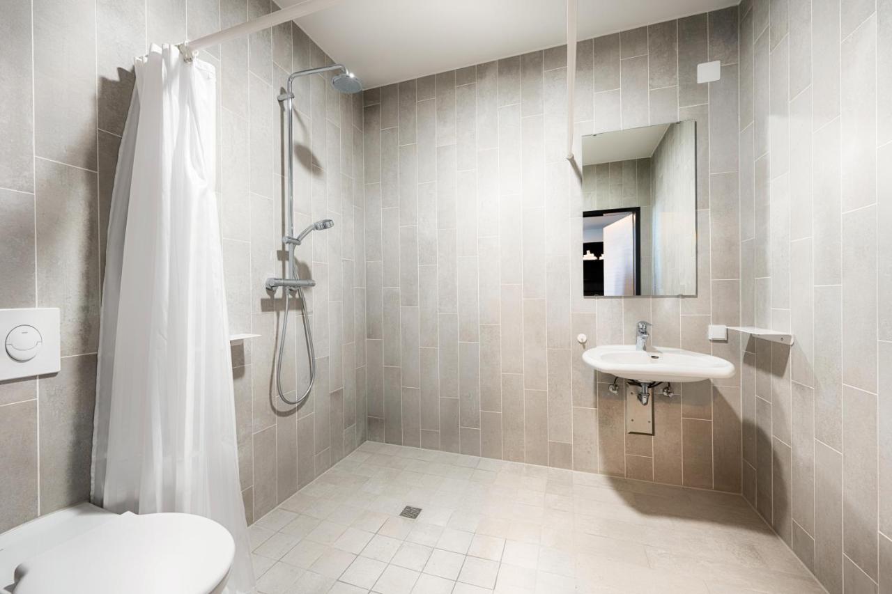 B&B Hotel Nuernberg-West Экстерьер фото