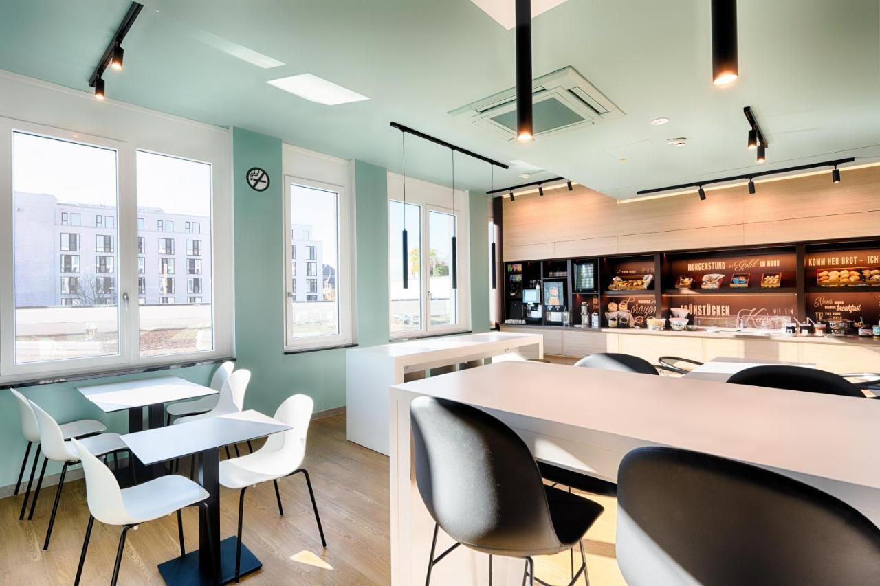 B&B Hotel Nuernberg-West Экстерьер фото