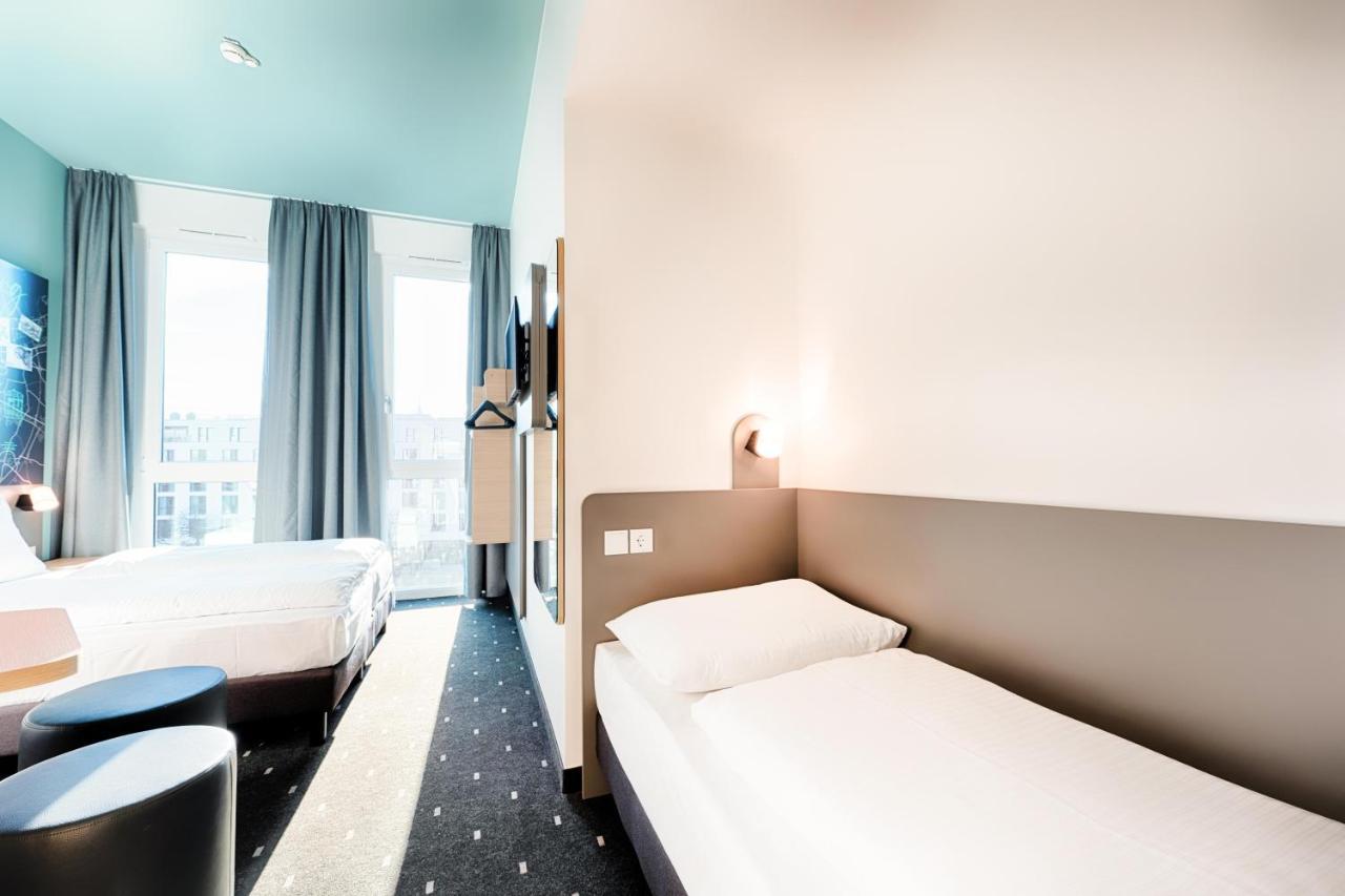 B&B Hotel Nuernberg-West Экстерьер фото