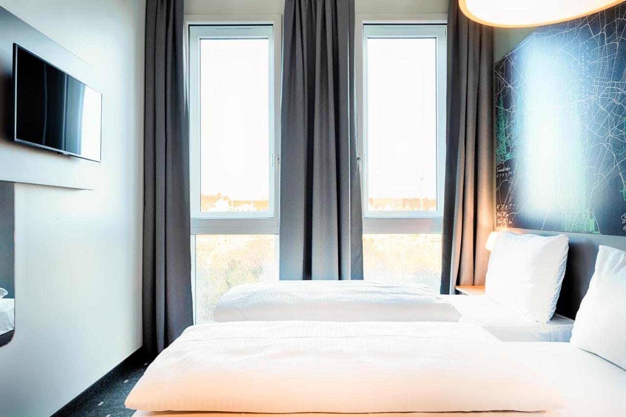 B&B Hotel Nuernberg-West Экстерьер фото